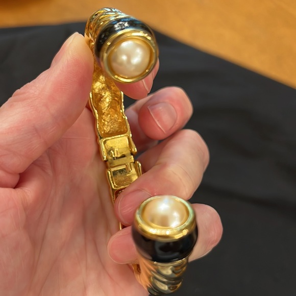 Vintage Joan Rivers Chunky Gold Pearl Clamper Cuff Bracelet Heavy Solid - Picture 16 of 16